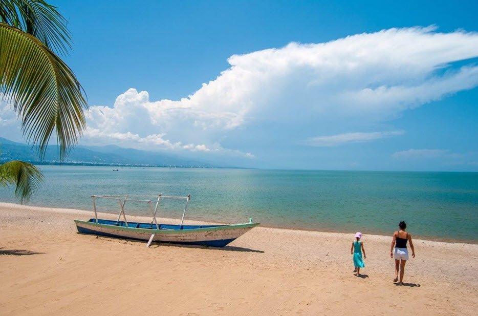 Lake Tanganyika, Eastern border (Uvira, Kalemie), DR Congo